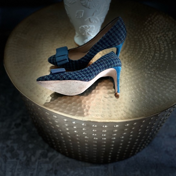 Antonio Melani Tweed Navy and Green Heel with Bow- 7 1/2 - Picture 6 of 10